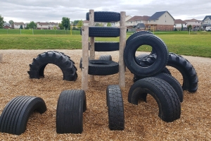 school_tire_playground_04