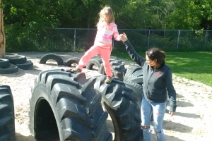 recycled_tire_playground_05