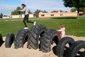 recycled_tire_playground_08